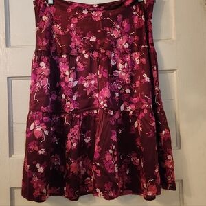 Banana Republic Skirt, 100% Silk Pink Red Floral Tiered Ruffle Sz 10 EUC Vintage
